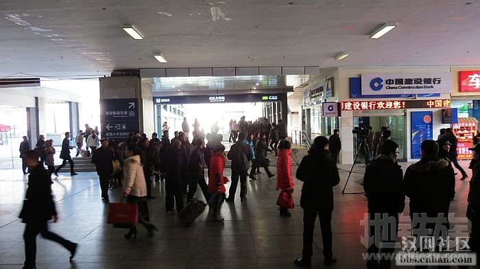 武昌火车站坐地铁几号线到宜家（从武昌火车站地铁坐320）